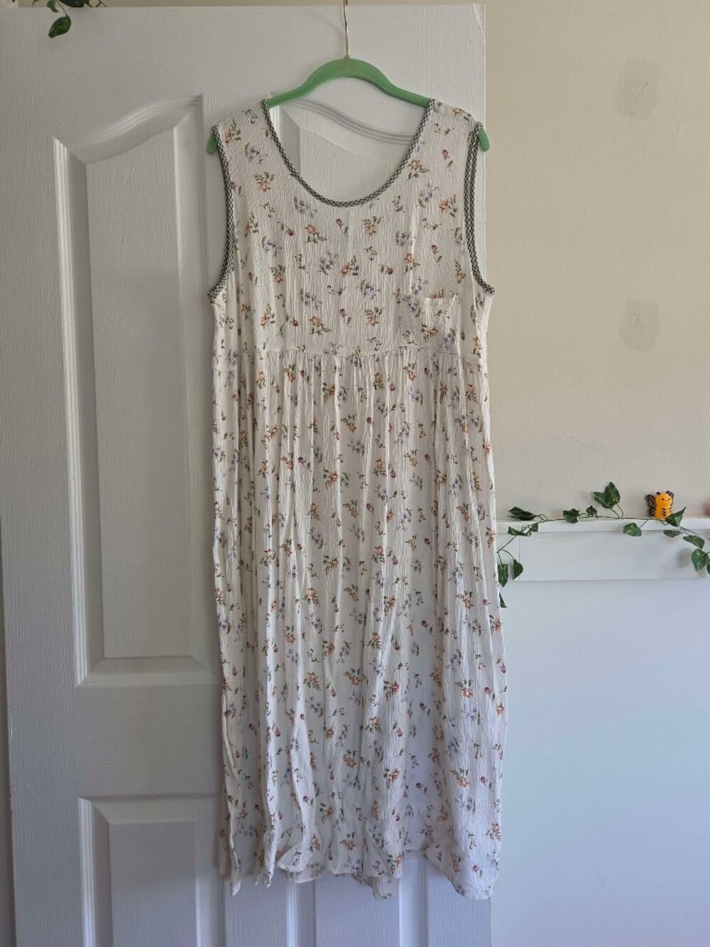 Vintage 90’s Jones New York White Cottagecore Floral Midi Dress Size 1X